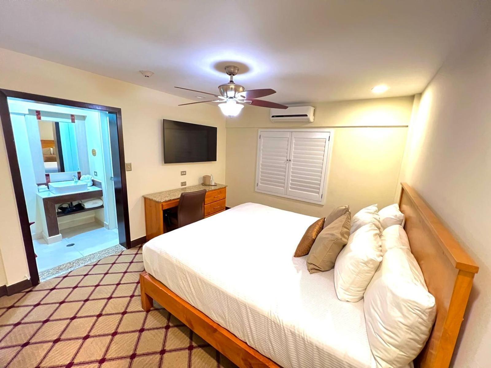 Hotel Caesars Tijuana Extérieur photo